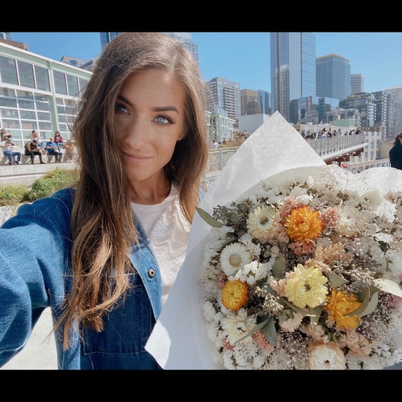 Meet your Posher, Sara - Picture 1 of 1